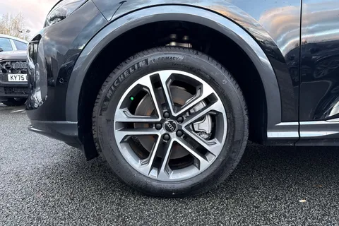  Audi Q5 2.0 TDI Sport S Tronic quattro Euro 6 (s/s) 5dr Thumbnail #10