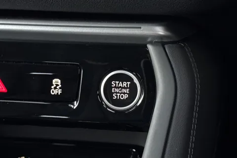  Audi Q5 2.0 TDI Sport S Tronic quattro Euro 6 (s/s) 5dr Thumbnail #39