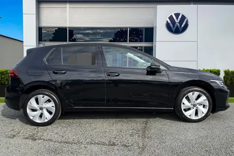 Volkswagen Golf 1.5 TSI eHybrid 19.7kWh Match DSG Euro 6 (s/s) 5dr Thumbnail #3