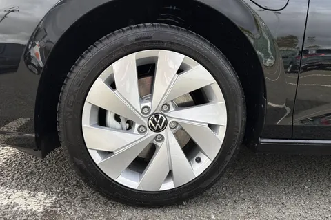 Volkswagen Golf 1.5 TSI eHybrid 19.7kWh Match DSG Euro 6 (s/s) 5dr Thumbnail #10