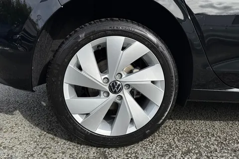 Volkswagen Golf 1.5 TSI eHybrid 19.7kWh Match DSG Euro 6 (s/s) 5dr Thumbnail #11