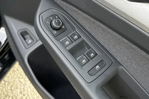 Volkswagen Golf 1.5 TSI eHybrid 19.7kWh Match DSG Euro 6 (s/s) 5dr Thumbnail #28