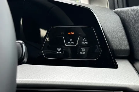 Volkswagen Golf 1.5 TSI eHybrid 19.7kWh Match DSG Euro 6 (s/s) 5dr Thumbnail #29