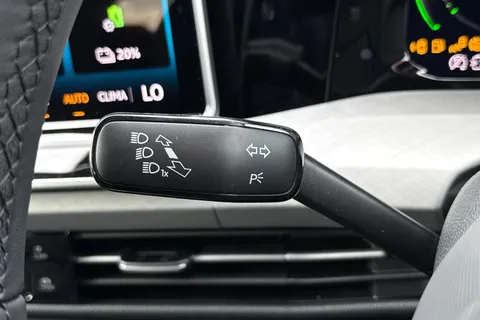 Volkswagen Golf 1.5 TSI eHybrid 19.7kWh Match DSG Euro 6 (s/s) 5dr Thumbnail #31