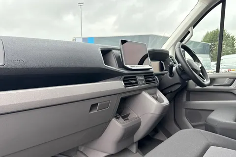 DF75TYP Volkswagen Crafter CR35 Panel van Commerce Plus LWB 177 PS 2.0 TDI 8sp Auto - MY25/LED's/Camer Thumbnail #15