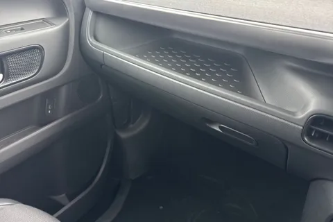 DF75PCZ Volkswagen ID. Buzz GTX SWB 340 PS 79 kWh Pro Electric Automatic - Heat Pump Thumbnail #20