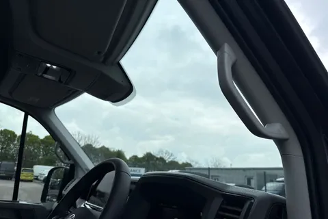 DF75TYP Volkswagen Crafter CR35 Panel van Commerce Plus LWB 177 PS 2.0 TDI 8sp Auto - MY25/LED's/Camer Thumbnail #32