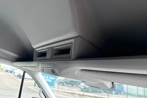 DF75TYP Volkswagen Crafter CR35 Panel van Commerce Plus LWB 177 PS 2.0 TDI 8sp Auto - MY25/LED's/Camer Thumbnail #33