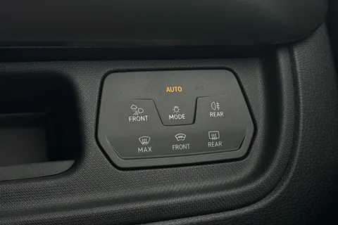 DF75PCZ Volkswagen ID. Buzz GTX SWB 340 PS 79 kWh Pro Electric Automatic - Heat Pump Thumbnail #41