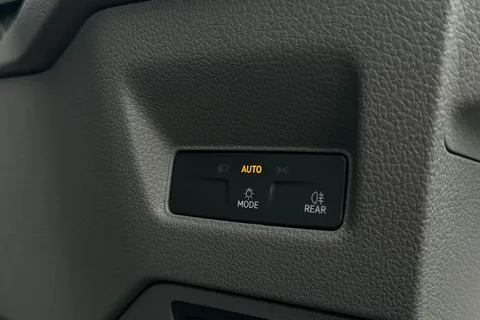 DF75TYP Volkswagen Crafter CR35 Panel van Commerce Plus LWB 177 PS 2.0 TDI 8sp Auto - MY25/LED's/Camer Thumbnail #40