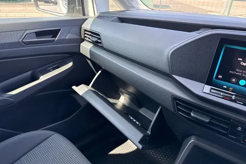 42 of 57 for Volkswagen Caddy C20 Cargo Commerce Plus SWB 102 PS 2.0 TDI - Delivery Mileage