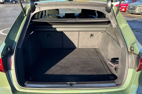 YB73VSN Audi A4 Avant Avant S line 40 TFSI  204 PS S tronic Thumbnail #8