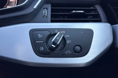 YB73VSN Audi A4 Avant Avant S line 40 TFSI  204 PS S tronic Thumbnail #52