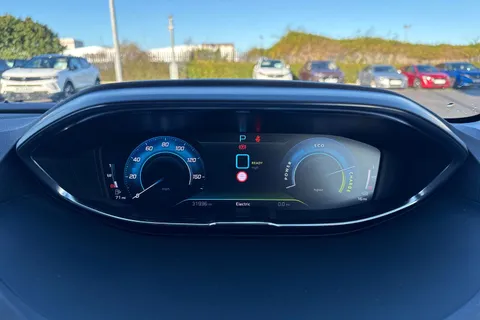 DG22OFJ PEUGEOT 3008 1.6 13.2kWh Allure Premium e-EAT Euro 6 (s/s) 5dr Thumbnail #40