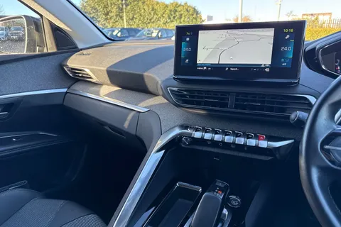 DG22OFJ PEUGEOT 3008 1.6 13.2kWh Allure Premium e-EAT Euro 6 (s/s) 5dr Thumbnail #46