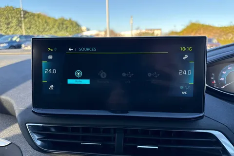 DG22OFJ PEUGEOT 3008 1.6 13.2kWh Allure Premium e-EAT Euro 6 (s/s) 5dr Thumbnail #49