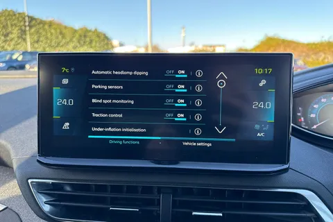 DG22OFJ PEUGEOT 3008 1.6 13.2kWh Allure Premium e-EAT Euro 6 (s/s) 5dr Thumbnail #54