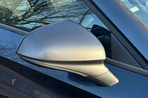 27 of 40 for SEAT Leon 1.4 eHybrid 12.8kWh FR DSG Euro 6 (s/s) 5dr