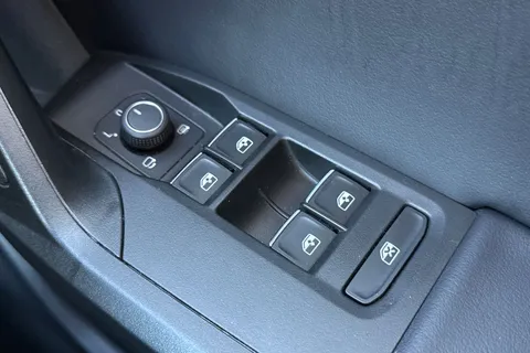 32 of 40 for SEAT Leon 1.4 eHybrid 12.8kWh FR DSG Euro 6 (s/s) 5dr