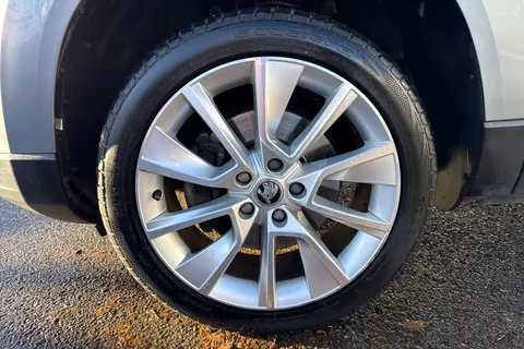 DG68UKJ Škoda Karoq 1.6 TDI SE L DSG Euro 6 (s/s) 5dr Thumbnail #12