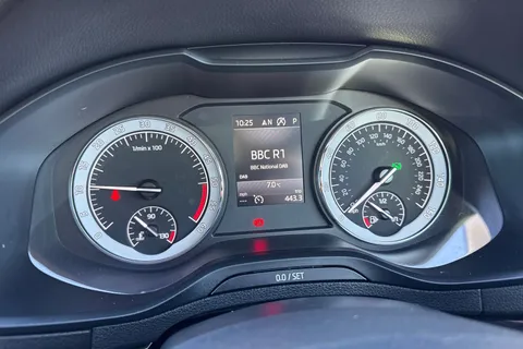 DG68UKJ Škoda Karoq 1.6 TDI SE L DSG Euro 6 (s/s) 5dr Thumbnail #43