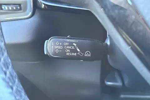 DG68UKJ Škoda Karoq 1.6 TDI SE L DSG Euro 6 (s/s) 5dr Thumbnail #45