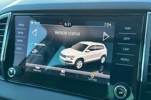 DG68UKJ Škoda Karoq 1.6 TDI SE L DSG Euro 6 (s/s) 5dr Thumbnail #53