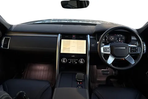 10 of 49 for Land Rover Discovery 3.0 D300 Dynamic SE 5dr