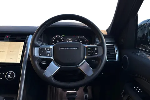 16 of 49 for Land Rover Discovery 3.0 D300 Dynamic SE 5dr