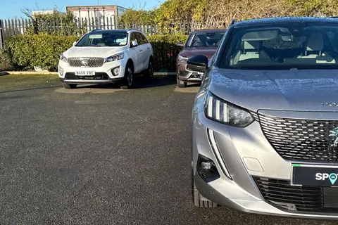 PK71BKY PEUGEOT e-2008 50kWh GT Premium Auto 5dr Thumbnail #26