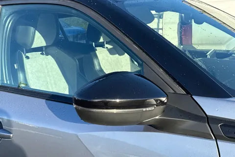 PK71BKY PEUGEOT e-2008 50kWh GT Premium Auto 5dr Thumbnail #29