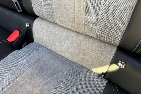 PK71BKY PEUGEOT e-2008 50kWh GT Premium Auto 5dr Thumbnail #33