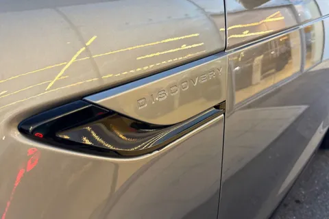 29 of 49 for Land Rover Discovery 3.0 D300 Dynamic SE 5dr