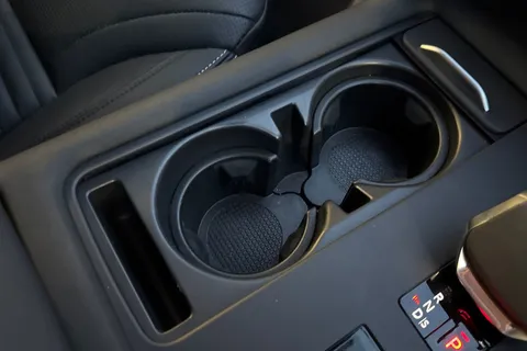 43 of 49 for Land Rover Discovery 3.0 D300 Dynamic SE 5dr