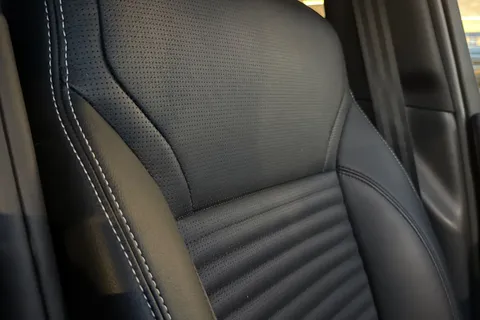 45 of 49 for Land Rover Discovery 3.0 D300 Dynamic SE 5dr