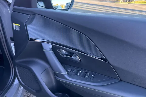 OV24NMK PEUGEOT e-2008 50kWh GT Auto 5dr (7kW Charger) Thumbnail #21