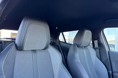 OV24NMK PEUGEOT e-2008 50kWh GT Auto 5dr (7kW Charger) Thumbnail #24