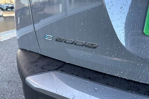 OV24NMK PEUGEOT e-2008 50kWh GT Auto 5dr (7kW Charger) Thumbnail #34