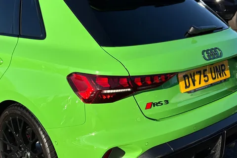 DV75UNR Audi RS 3 2.5 TFSI Carbon Black Sportback S Tronic quattro Euro 6 (s/s) 5dr Thumbnail #8