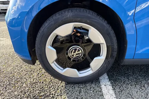 CX75JZH Volkswagen ID. Buzz Pro 79kWh Life MPV 5dr Electric Auto (SWB, 5Seat) (286 ps) Thumbnail #9