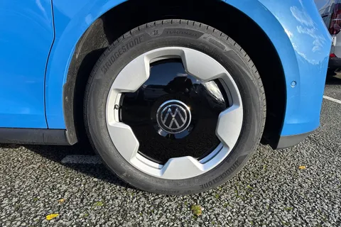 CX75JZH Volkswagen ID. Buzz Pro 79kWh Life MPV 5dr Electric Auto (SWB, 5Seat) (286 ps) Thumbnail #12