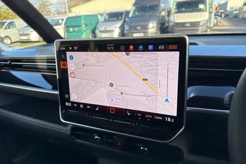 CX75JZH Volkswagen ID. Buzz Pro 79kWh Life MPV 5dr Electric Auto (SWB, 5Seat) (286 ps) Thumbnail #16