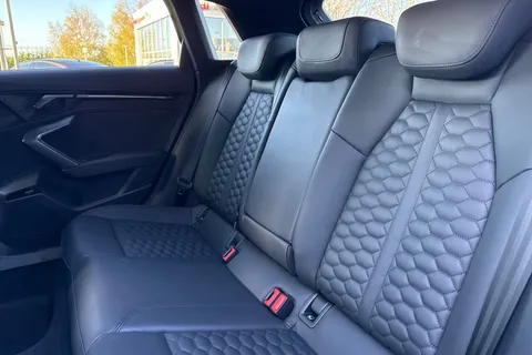 DV75UNR Audi RS 3 2.5 TFSI Carbon Black Sportback S Tronic quattro Euro 6 (s/s) 5dr Thumbnail #19