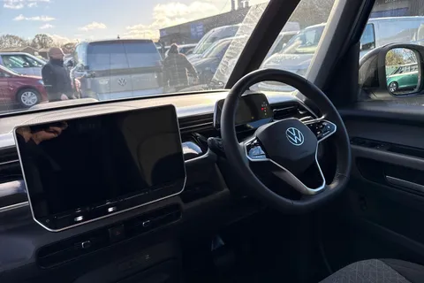 CX75JZH Volkswagen ID. Buzz Pro 79kWh Life MPV 5dr Electric Auto (SWB, 5Seat) (286 ps) Thumbnail #17