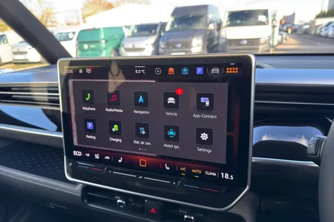 CX75JZH Volkswagen ID. Buzz Pro 79kWh Life MPV 5dr Electric Auto (SWB, 5Seat) (286 ps) Thumbnail #34