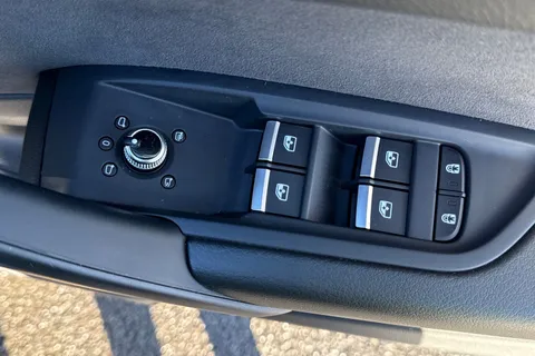 PK74YKV Audi Q5 S line 45 TFSI quattro 265 PS S tronic Thumbnail #19