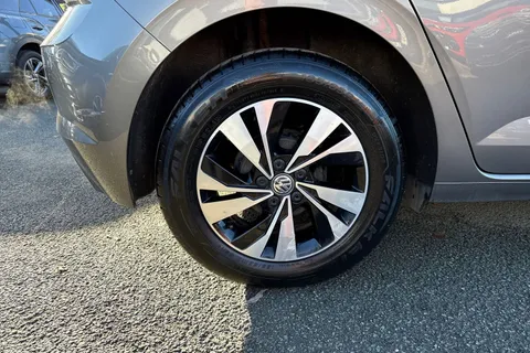 11 of 43 for Volkswagen Polo 1.0 EVO SE 5dr | Parking Sensors | App Connect