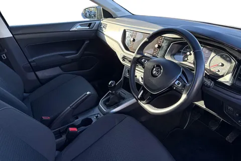 14 of 43 for Volkswagen Polo 1.0 EVO SE 5dr | Parking Sensors | App Connect