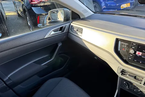 20 of 43 for Volkswagen Polo 1.0 EVO SE 5dr | Parking Sensors | App Connect