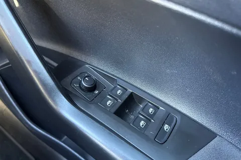 25 of 43 for Volkswagen Polo 1.0 EVO SE 5dr | Parking Sensors | App Connect